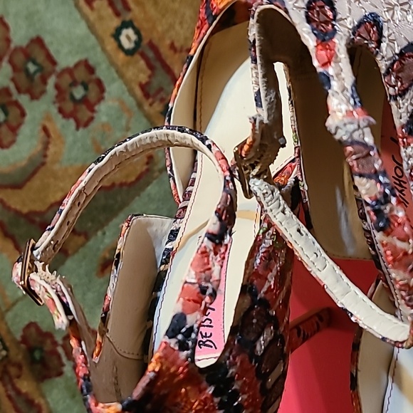 Betsey Johnson Sandals Size: US 7.5 - Picture 7 of 7